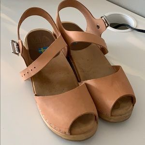 MIA clogs Peep Toe Beige Size 37 sandals Wooden 7.5